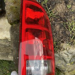 Did he Ram Tail Lights