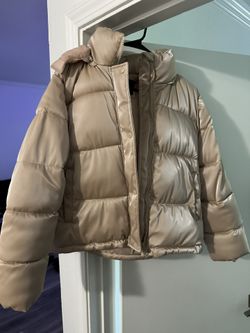Brand New Forever, 21 Woman Puff Coat Size L