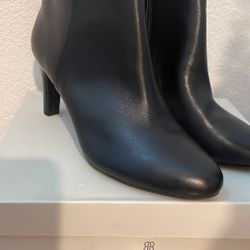 Bandolino Black Leather Womens Boots Size 10