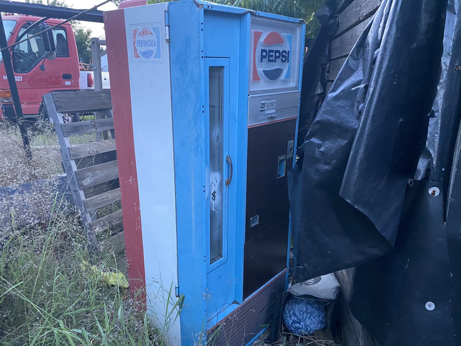 Antique Pepsi machine