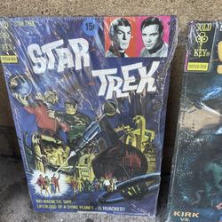 Star Trek Metal Signs/ Decor