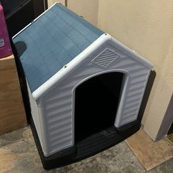 28inch Large Dog House Durable Plastic Dog House for Small Medium Large Dogs Indoor Outdoor Weather