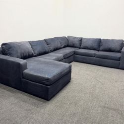 Living spaces Araceli II -Pewter (Denim Blue) 4pc Sectional Couch. We Deliver & setup.