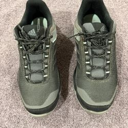 Adidas Terrex hiking shoe 7.5