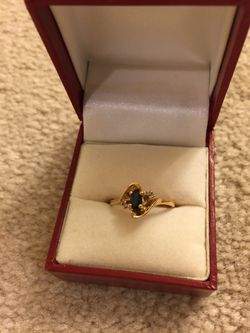 18kt gold ring with Sapphire and diamond