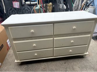 Pinewood  dresser