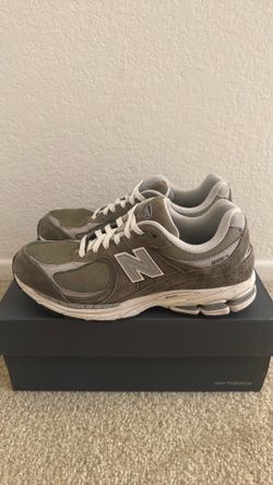 Men’s New Balance 2002R