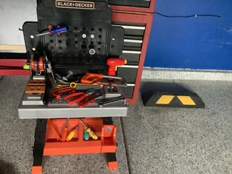 Black &Decker kids tool shop with over 40 tools/pieces, working/sound saw very clean Sturdy and create the realistic fun for your child Plainfield, Il
