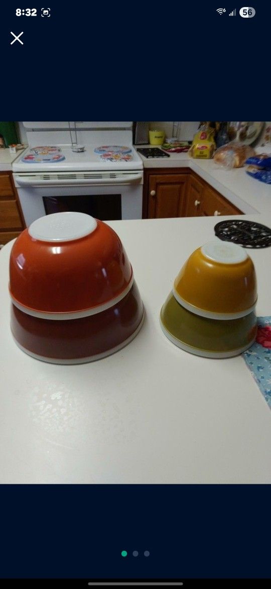 Vintage Pyrex Rare Fall Colors Nesting Mixing Bowls Set