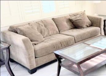 COOL LOOKING COMFORTABLE SOFA
