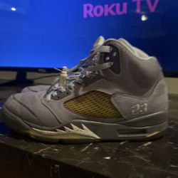Wolf Grey Jordan 5s