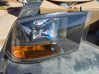 09-18 Dodge Ram Headlights