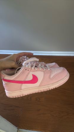 Pink nike dunks