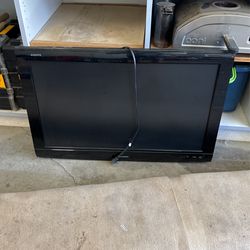 32” Sharp Aquos Tv