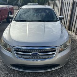 2011 Ford Taurus Limited