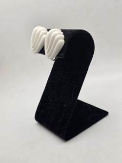White Shell-Shaped Clip Earrings