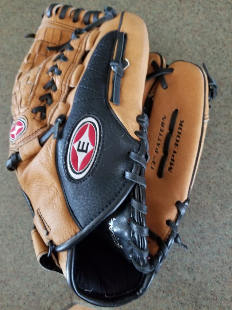 13" Easton baseball softball glove broken in