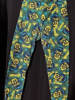 Woman’s Lula Roe leggings