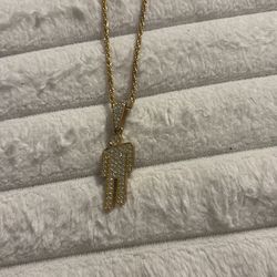 Gold Billie Eilish blohsh necklace