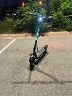 5th Wheel V40PRO Electric Scooter (With Turn Signals & LEDs)