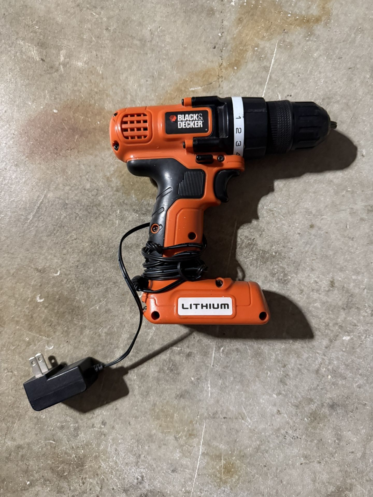 BLACK+DECKER Black & Decker 7.2v Lithium Cordless Drill