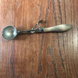 Vintage Gilchrist Ice Cream Scoop, Wooden Handle