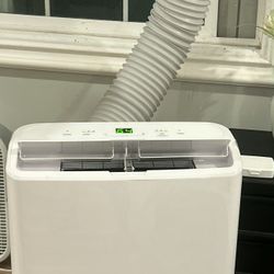 GE 9,850 BTU 3-in-1 Portable Air Conditioner for 550 sq. ft. Medium Rooms with Dehumidifier and Remote in White