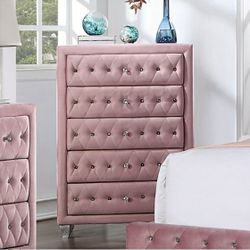 Beautiful Pink Velvet Chest Glam Crystal Tufted Firm Price $460 Brand New In Box