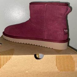 Size 6 Uggs Koolaburra