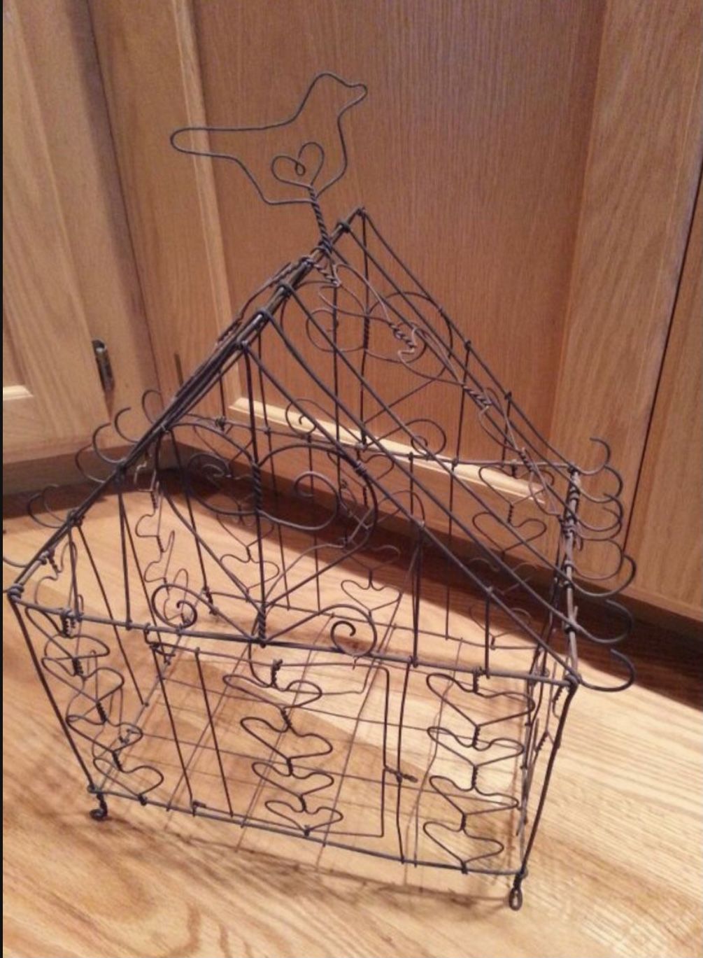 VINTAGE HOUSE of HEARTS / JEWELRY HOLDER / HOME DECOR