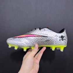 Neymar Cleats size 6.5 men’s