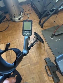 Minelab Equinox 800 Metal detector never used