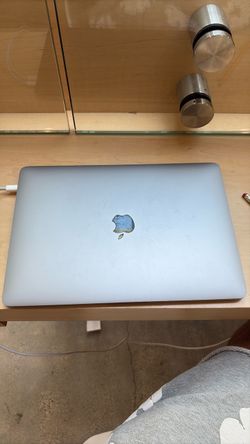MacBook Air m1 2020 great condition  fast MacBook charger included also Black Wireless Mouse with USB-C Receiver