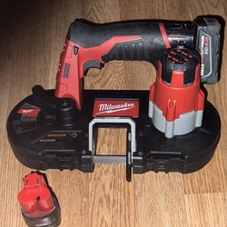 metal band saw Milwaukee 