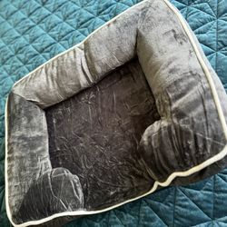 Dog Bed 