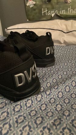 Black dvs shoes size 10 men’s