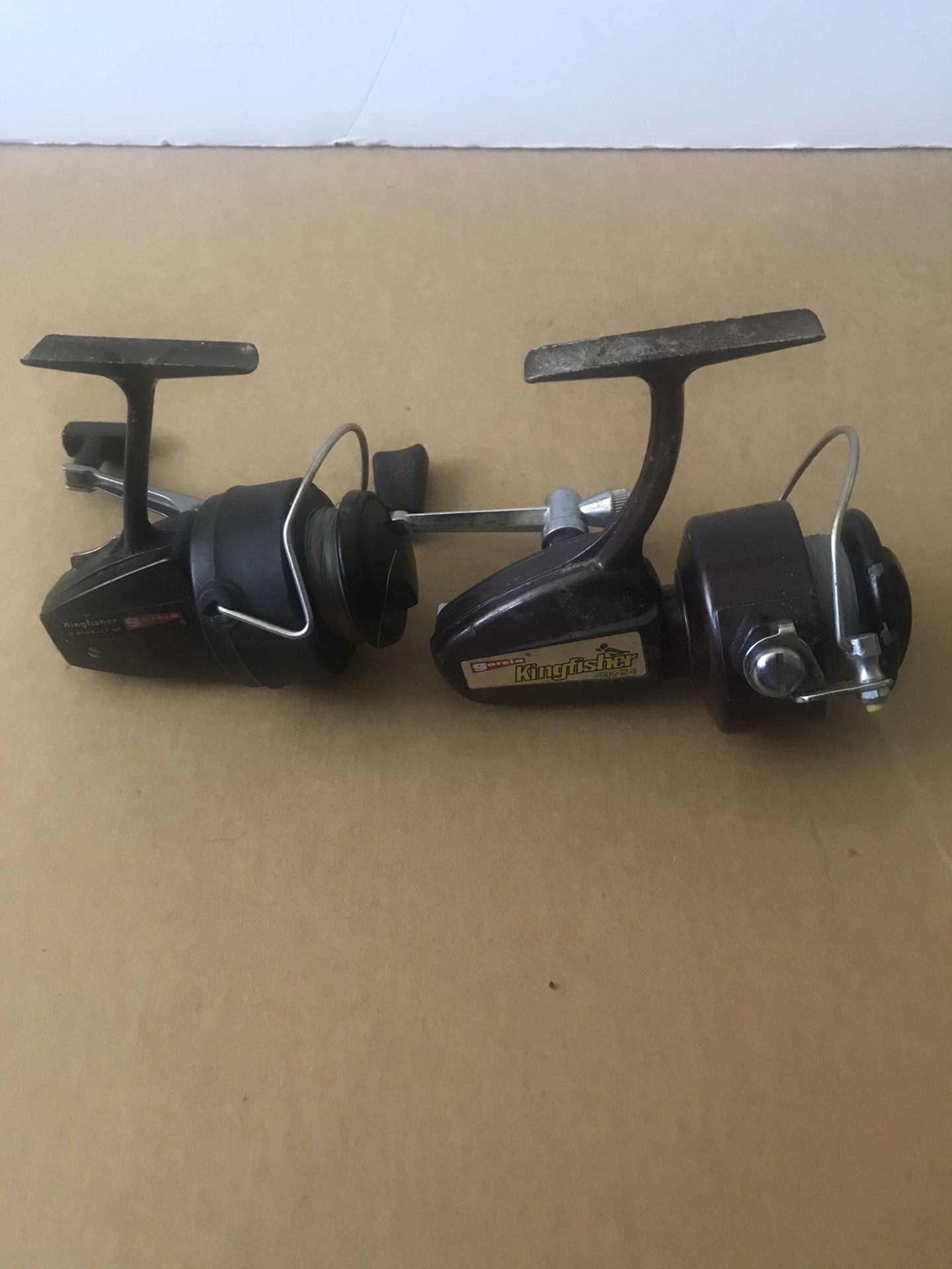 2 Garcia Spinning fishing Reels