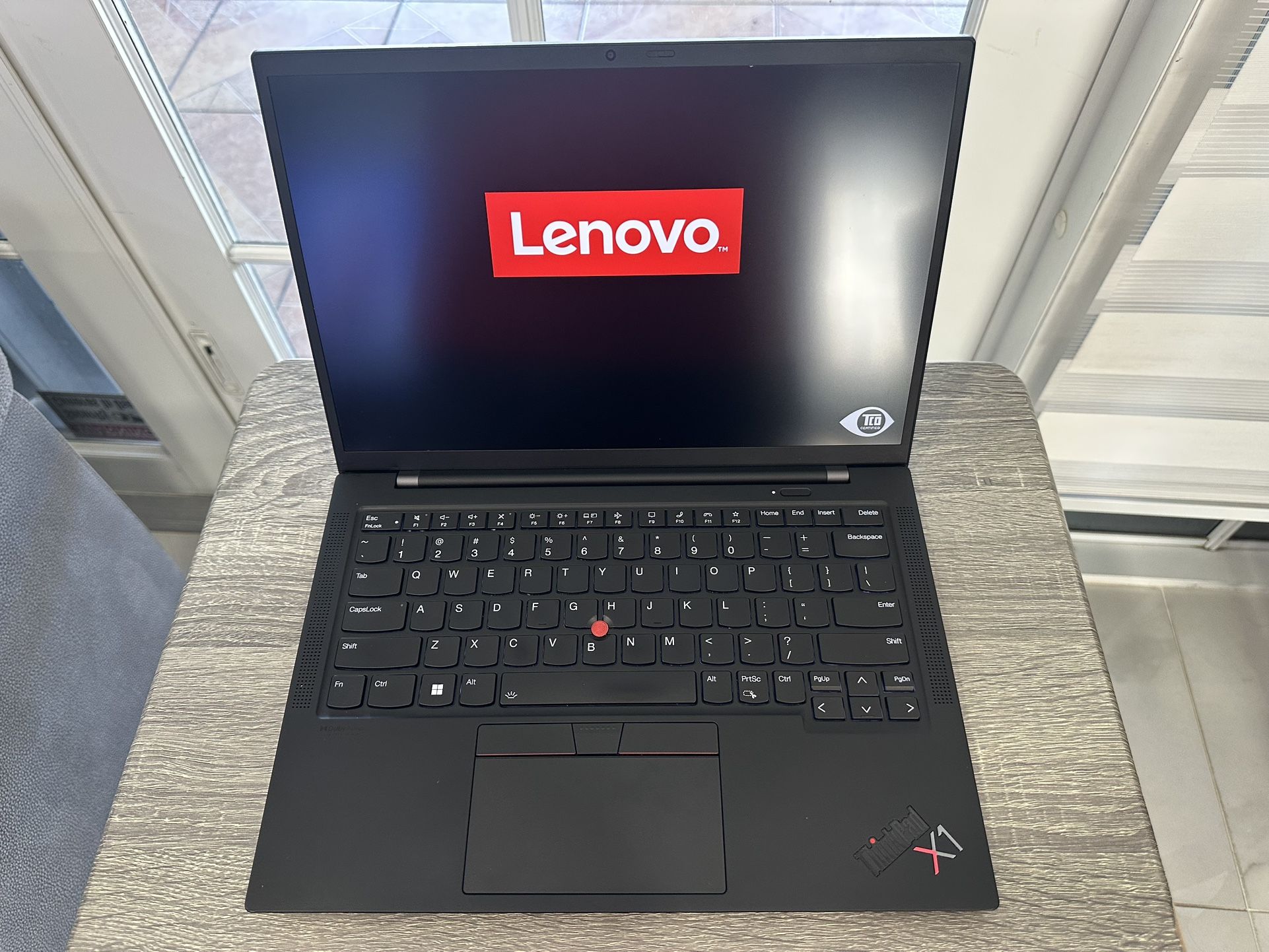 ThinkPad X1 Carbon Gen 9 (14", Intel) Laptop