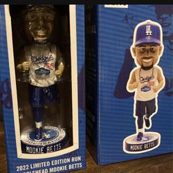 MOOKIE BETTS BOBBLE HEAD INVITE ONLY EXCLUSIVE