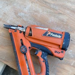 Paslode Framing Gun && Paslode Finish Nailer 16 g