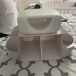 Munchkin Wipe warmer + Diaper Organizer