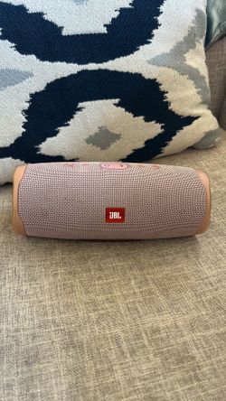 JBL CHARGE4: PINK Color Works great