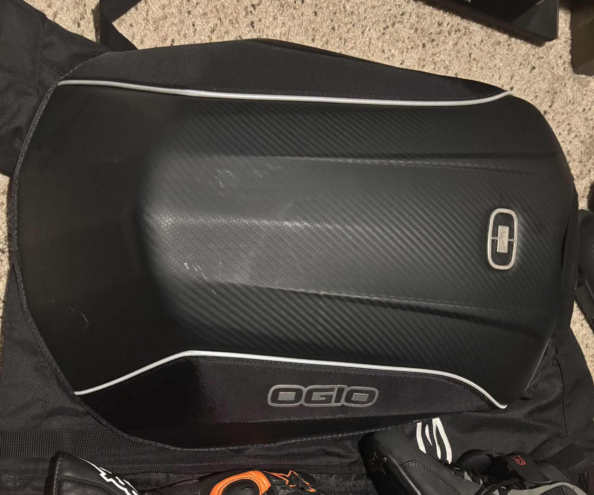 OGIO MACH 5 No Drag Sport Bike Backpack 