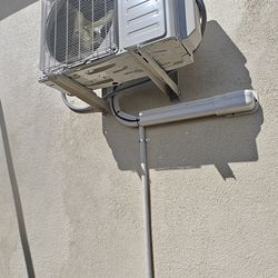 Mini Split Systems/Aires Acondicionados 