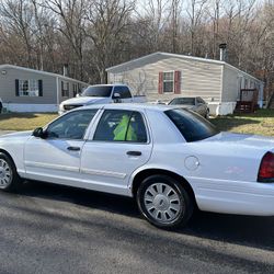 2010 Crown Victoria 