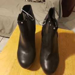Report Black  Booties