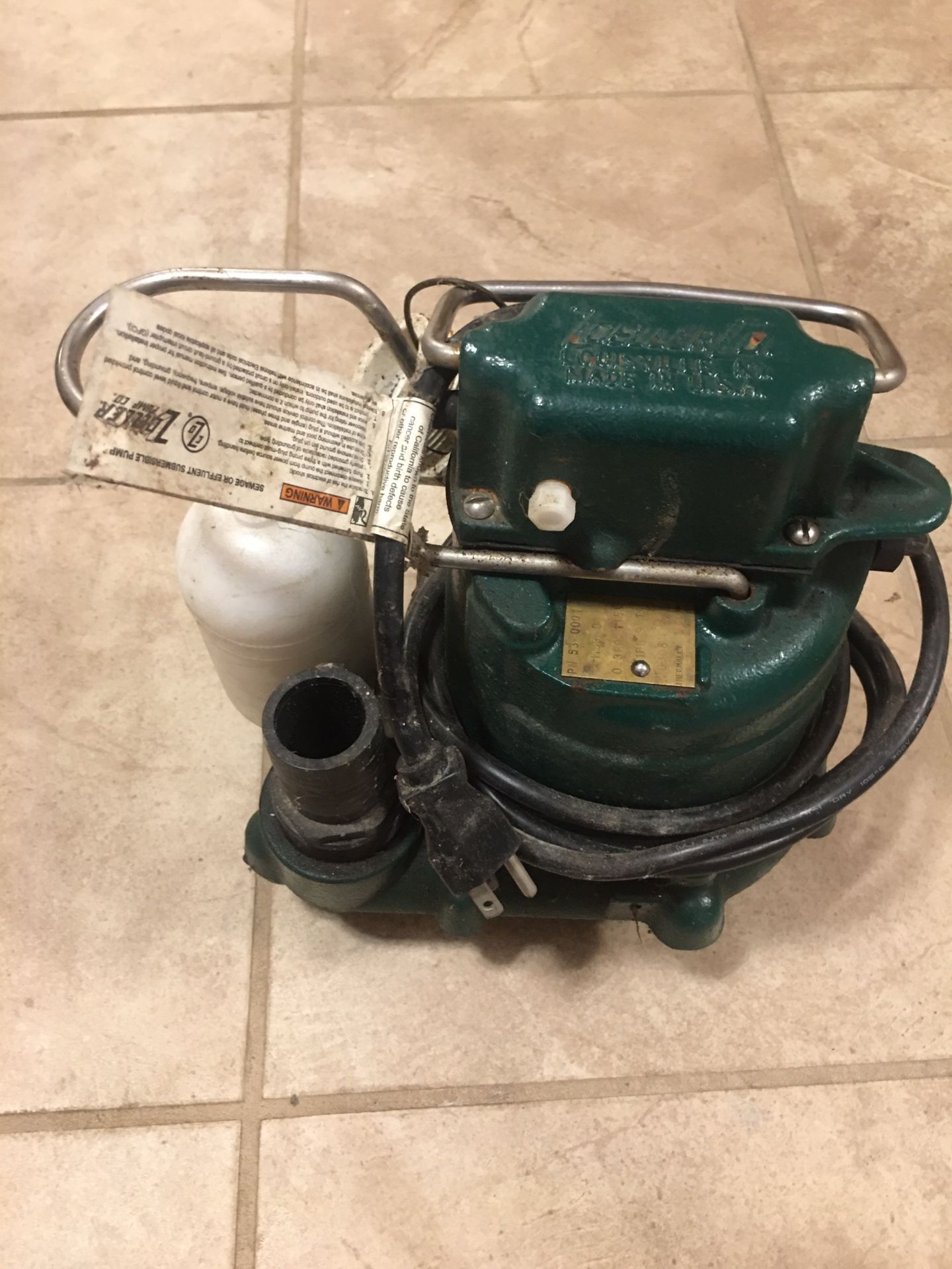 Quality Zoeller Basement Water Sump Pump With Built In Float Switch