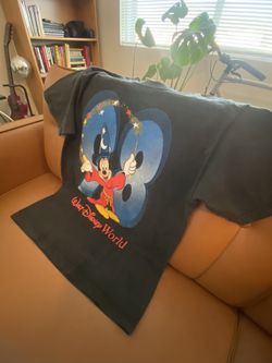 Vintage Medium Disney World Shirt (Mickey Mouse)