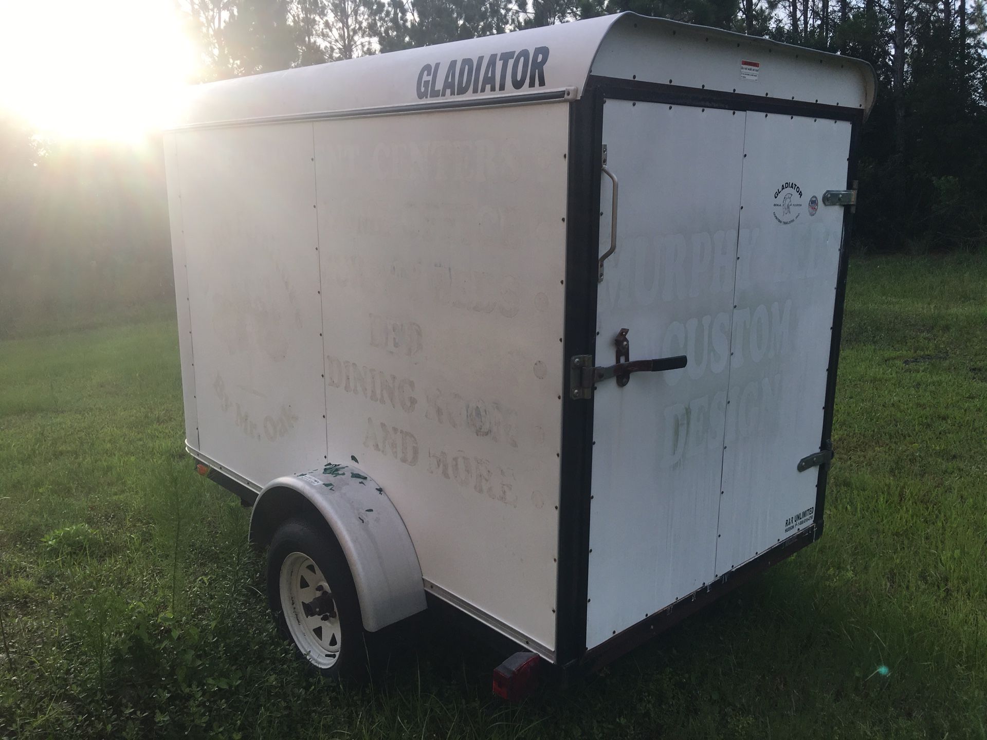 In closed trailer Very good condition size 6X10X6