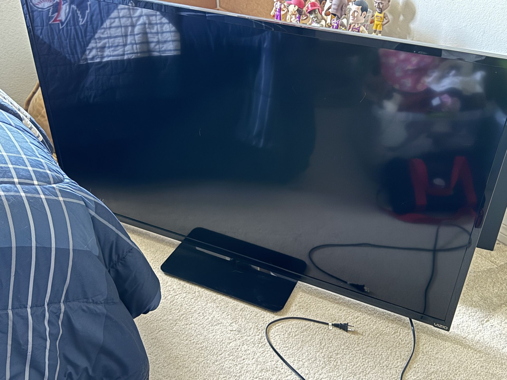 60” VIZIO TV - $40!